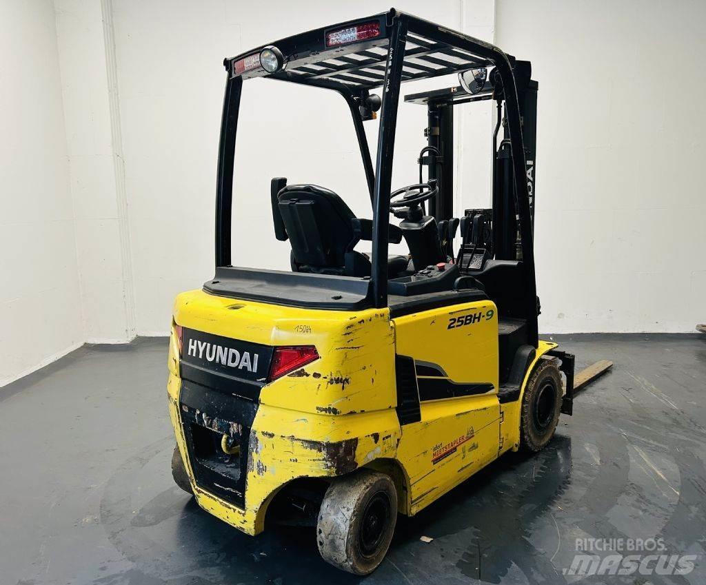 Hyundai 25BH-9 Электропогрузчики