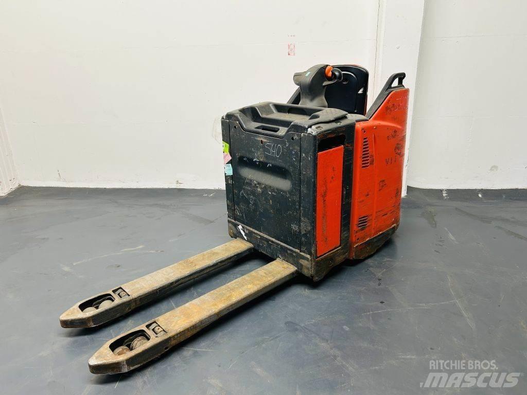 Linde T20SP Самоходные электроштабелёры