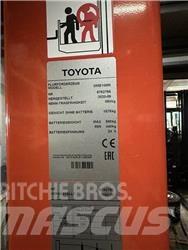 Toyota OME100M Высотные комплектовщики