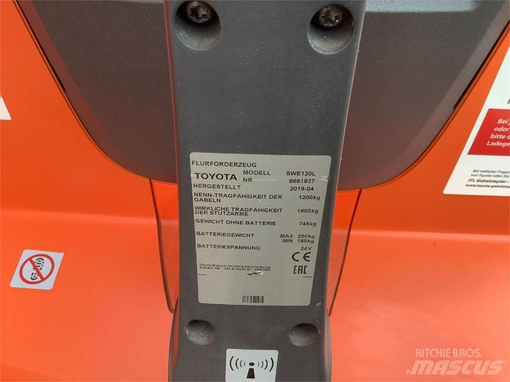 Toyota SWE120L Ручные штабелёры с электроподъёмом