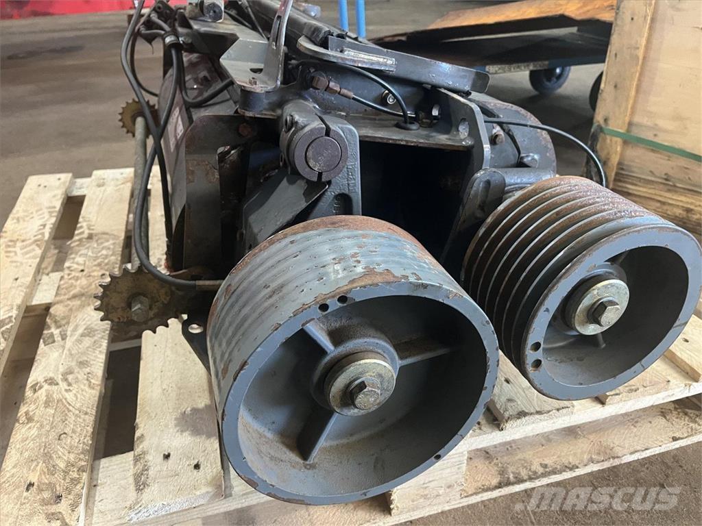 CLAAS CORN CRACKER Сельхозтехника - Другие