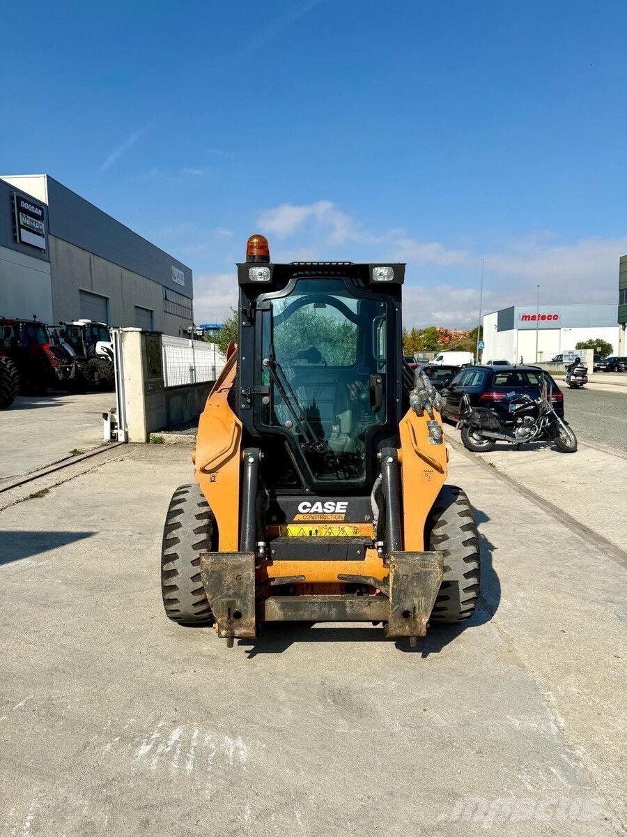 CASE SR210 Фронтальные погрузчики