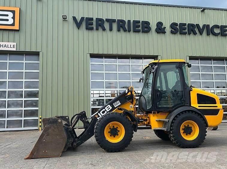 JCB 409 Фронтальные погрузчики