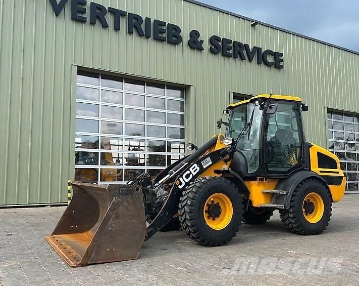 JCB 409 Фронтальные погрузчики