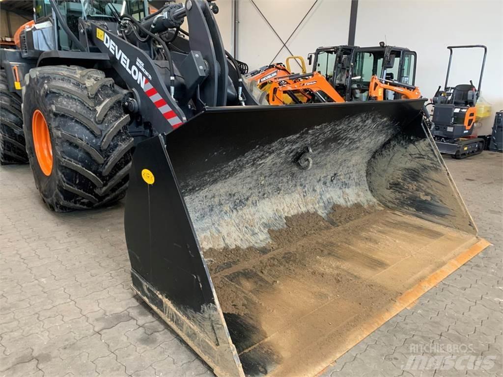Develon DL280-7 Фронтальные погрузчики