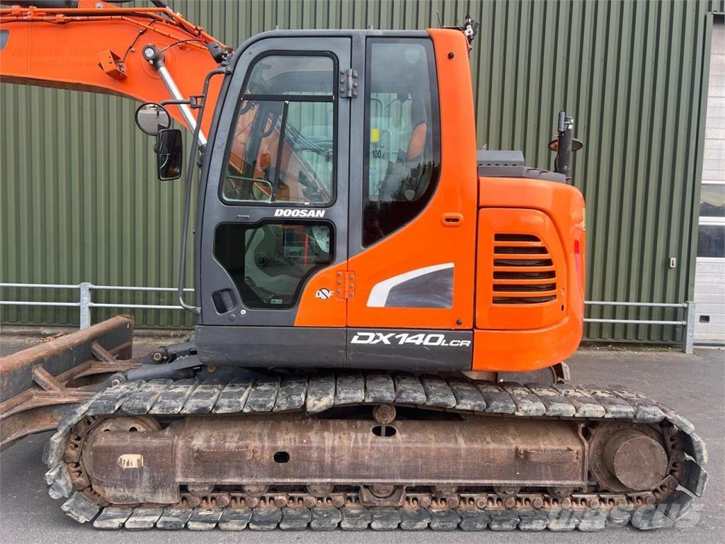 Doosan DX140LCR-5 Гусеничные экскаваторы