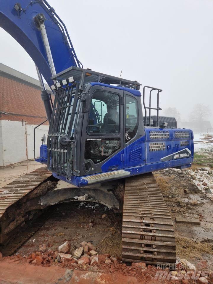 Doosan DX300LC-7 Гусеничные экскаваторы