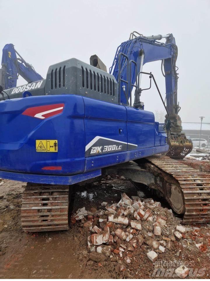Doosan DX300LC-7 Гусеничные экскаваторы