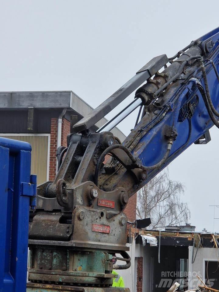Doosan DX300LC-7 Гусеничные экскаваторы