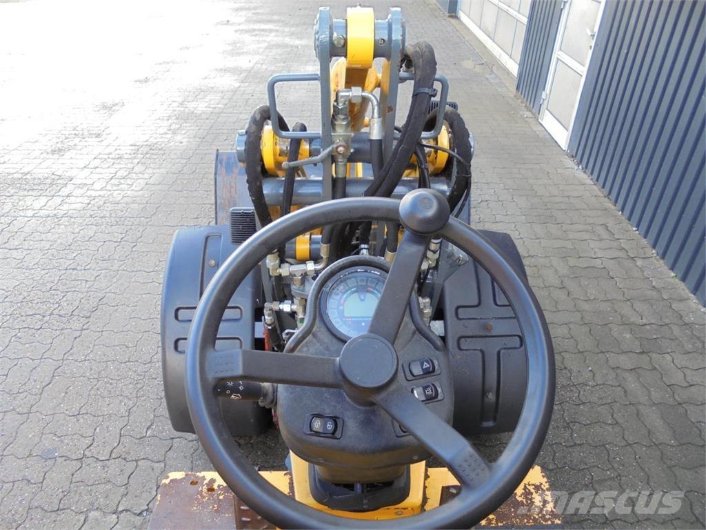 Gehl 340 Малые погрузчики