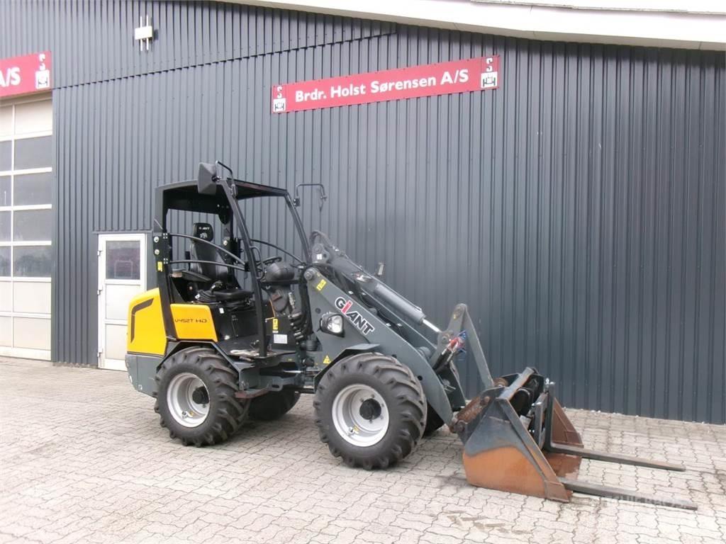 GiANT 452THD Малые погрузчики