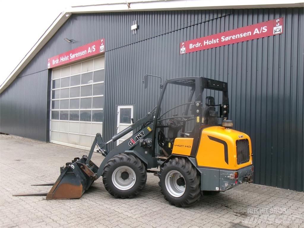 GiANT 452THD Малые погрузчики