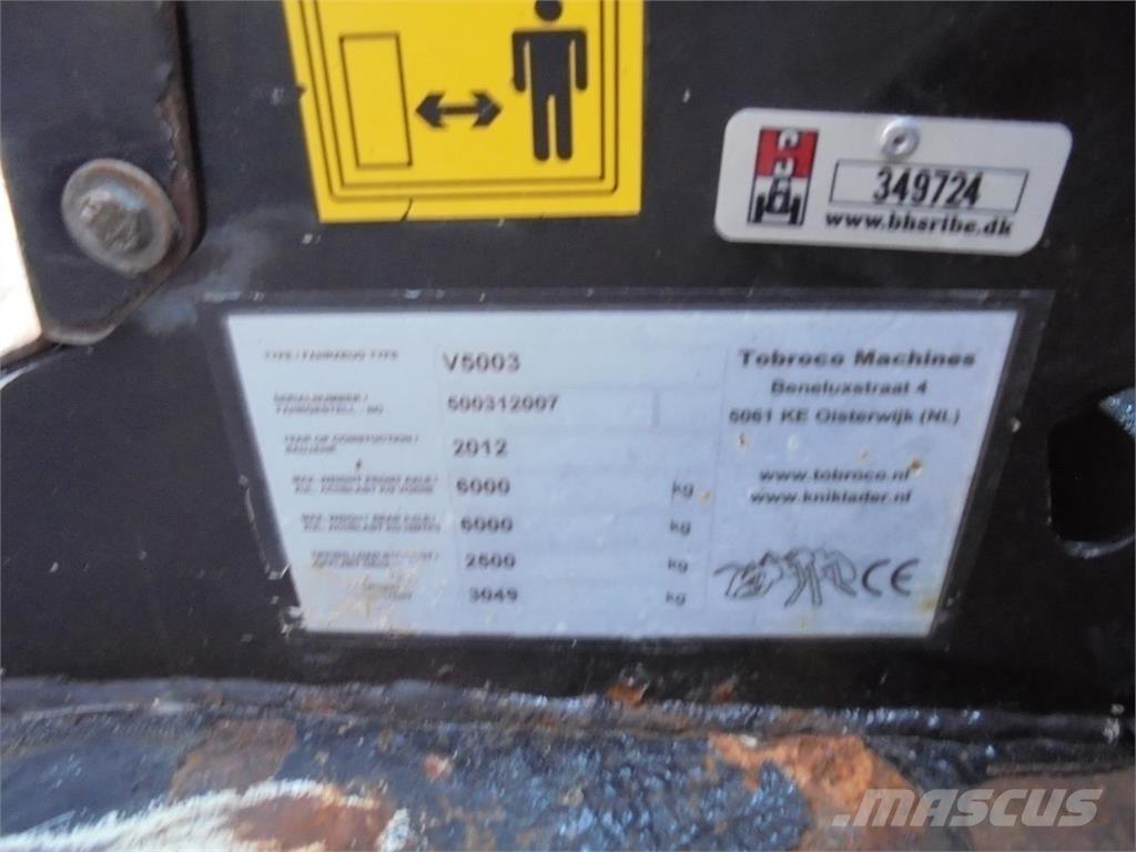 GiANT 5003 Малые погрузчики