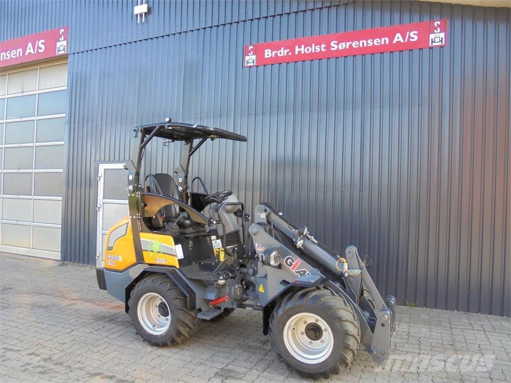 GiANT G2200EX Малые погрузчики