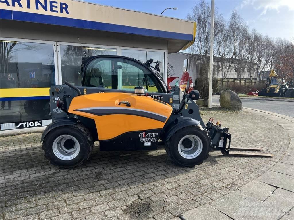 GiANT GT5048 Телескопические погрузчики
