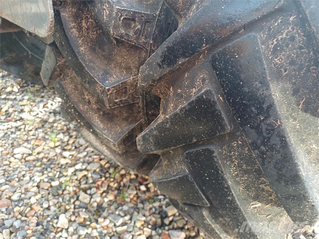 GiANT V451T Малые погрузчики