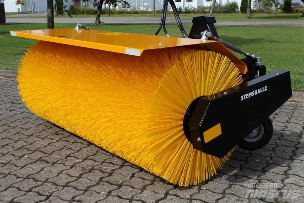 GMR FF 1500 MA Вакуумные уборочные машины