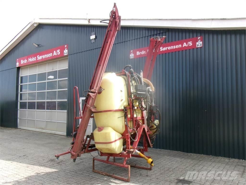 Hardi 1200L 15 M Навесные опрыскиватели