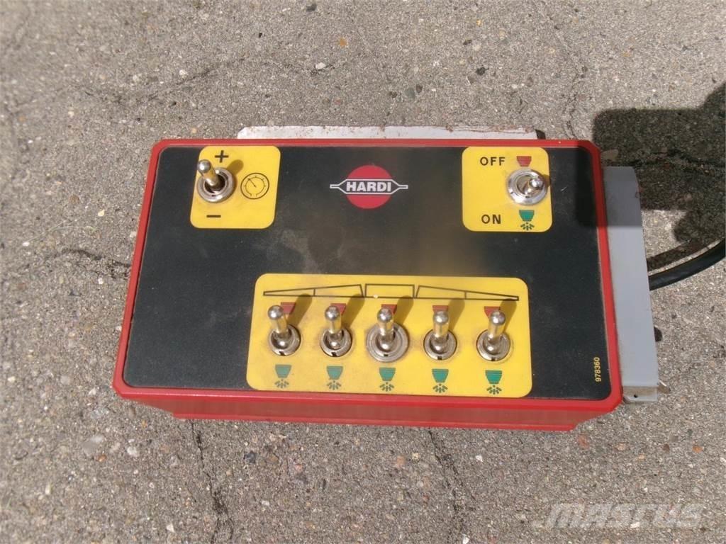 Hardi 1200L 15 M Навесные опрыскиватели