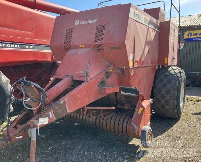 Hesston 4900 Тюковые пресс-подборщики