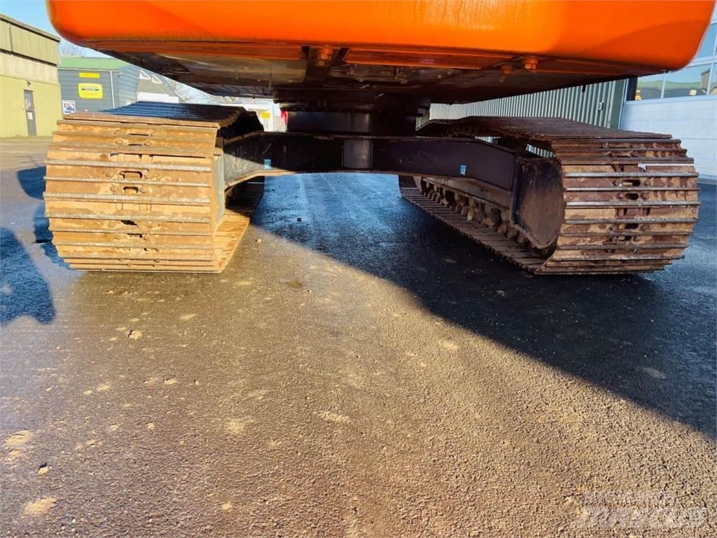 Hitachi ZX210-6 Гусеничные экскаваторы