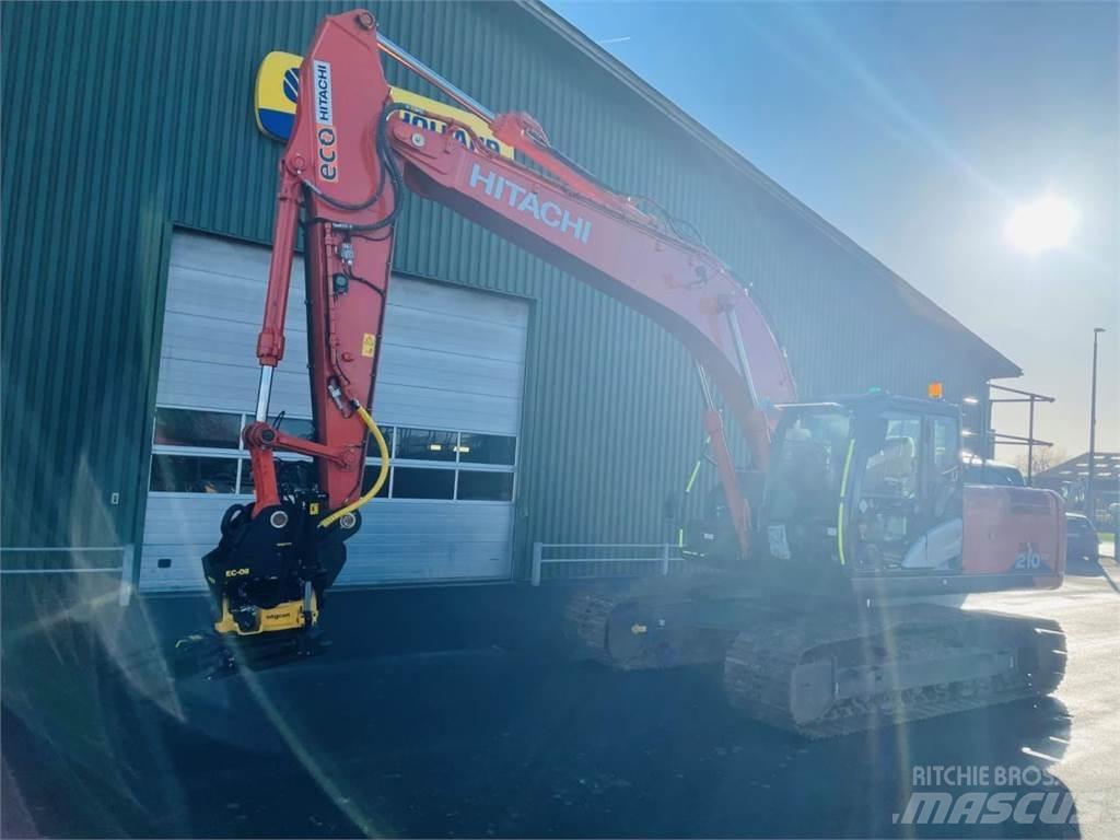 Hitachi ZX210-6 Гусеничные экскаваторы