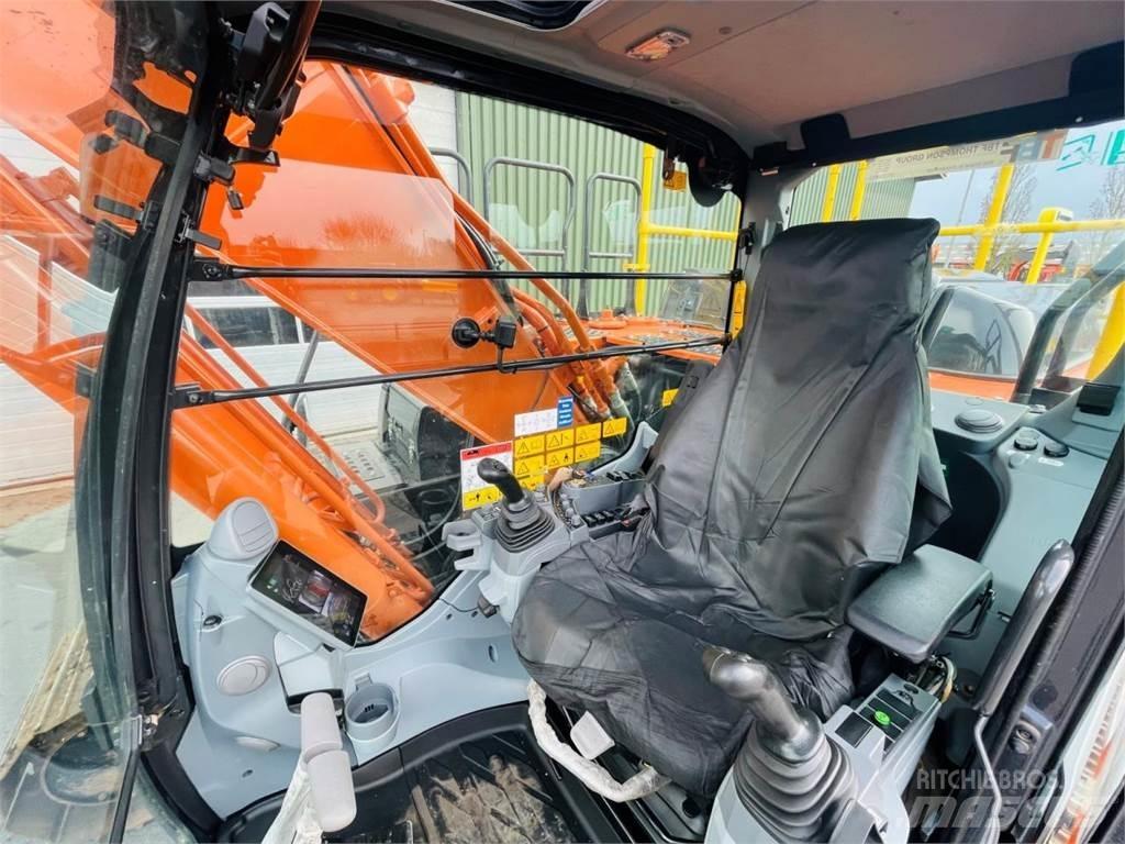 Hitachi ZX210LC-7 Гусеничные экскаваторы