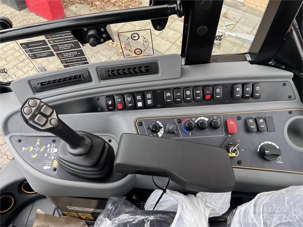 JCB 409 AGRI Фронтальные погрузчики