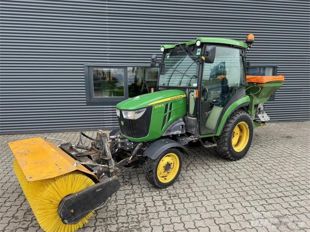 John Deere 2036R Коммунальные тракторы