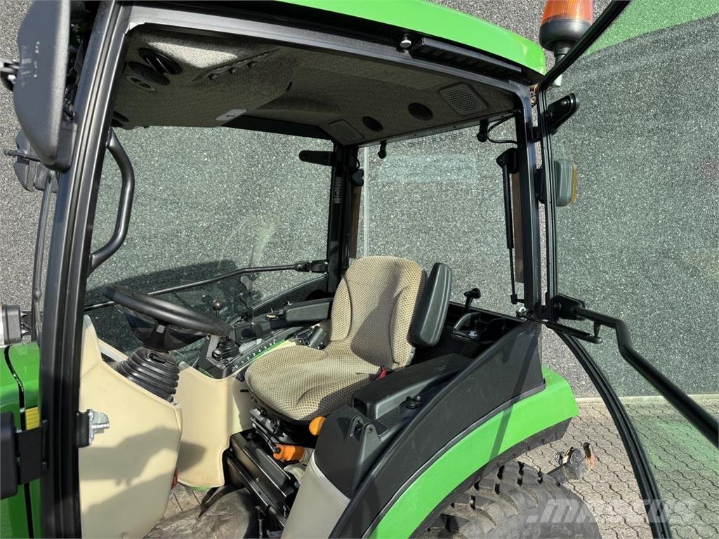 John Deere 2038R Коммунальные тракторы
