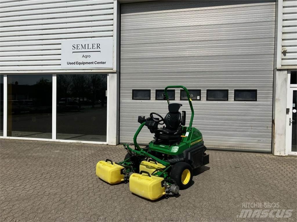 John Deere 2700 Косилки фарватера