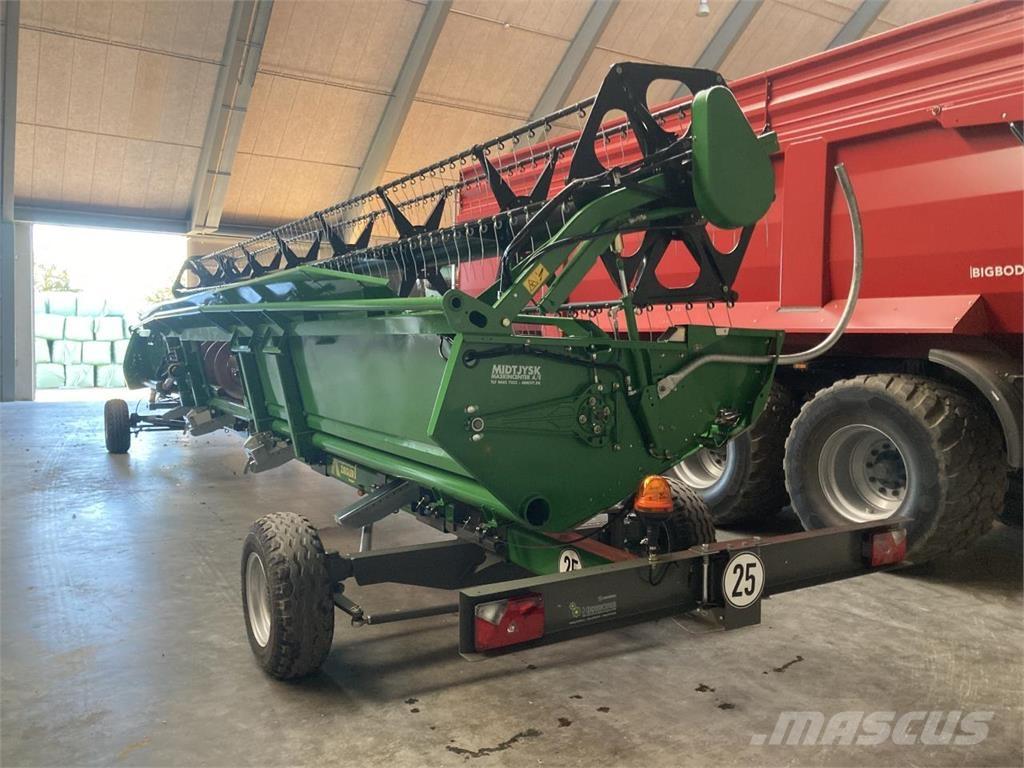 John Deere 635R Жатки