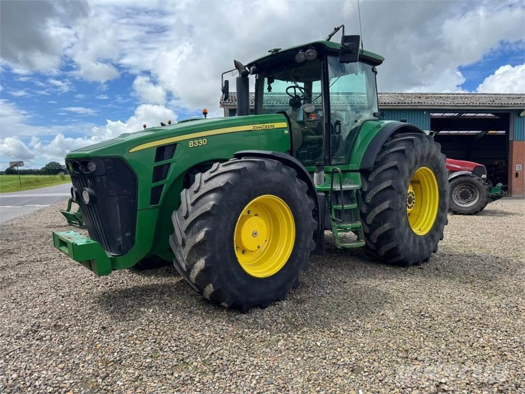 John Deere 8330 Трактора