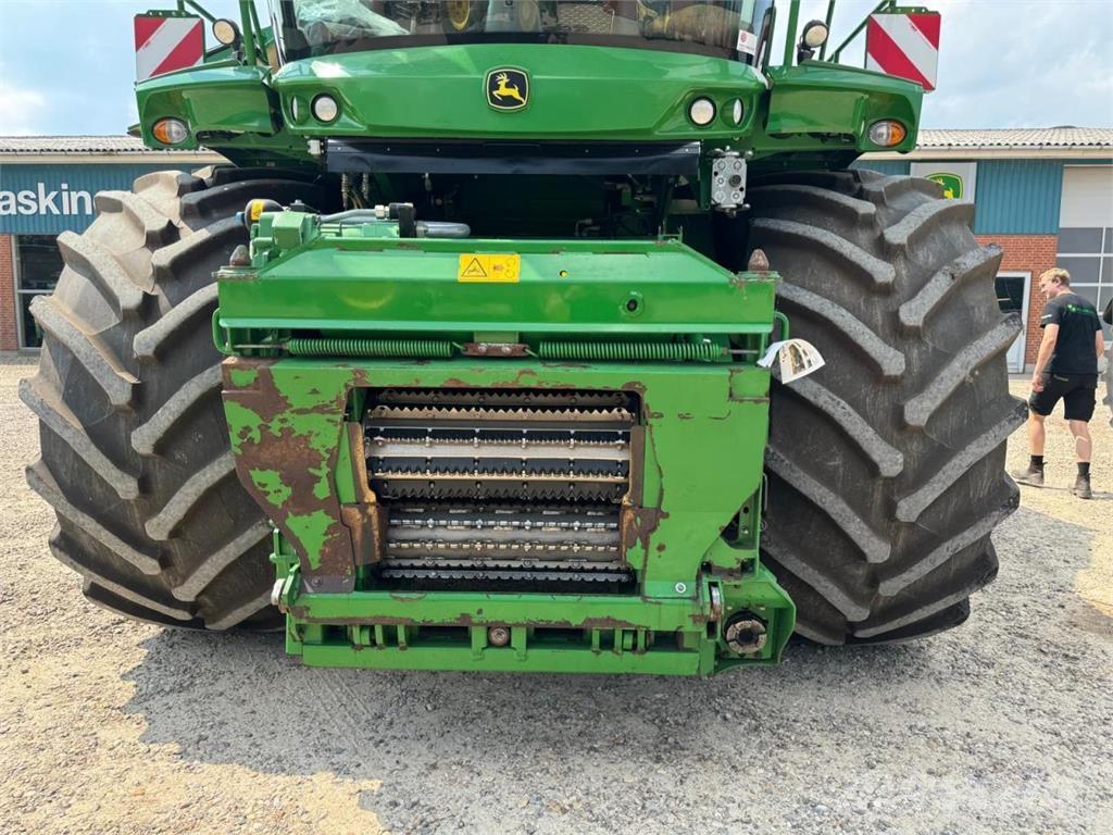 John Deere 8700 Прицепные кормоуборочные комбайны