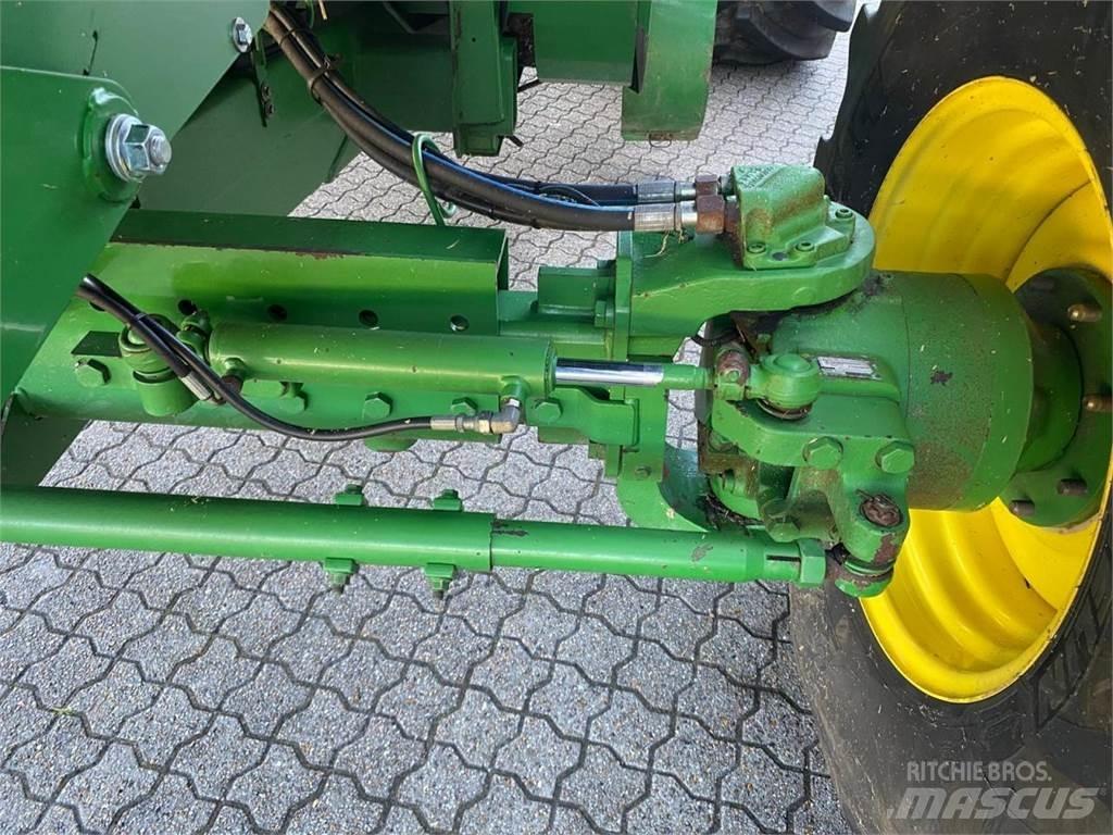 John Deere C670 Зерноуборочные комбайны