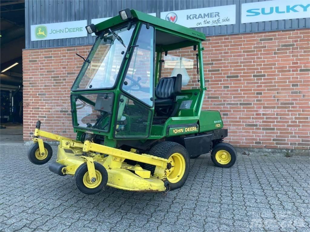 John Deere F935 Коммунальные тракторы