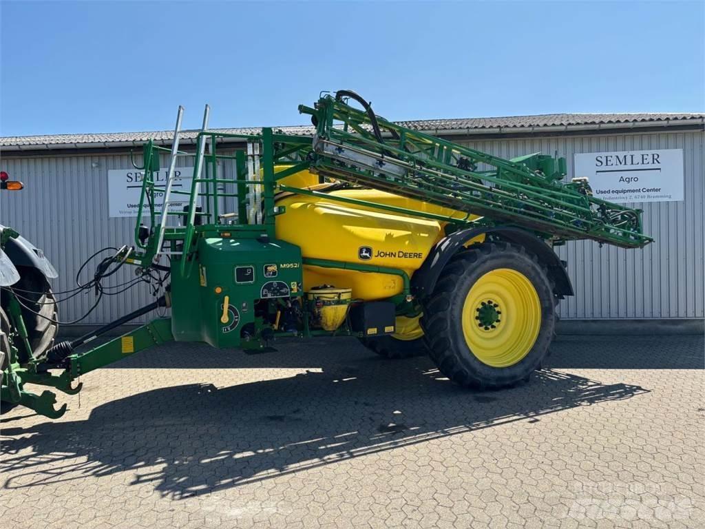 John Deere M952I Прицепные опрыскиватели