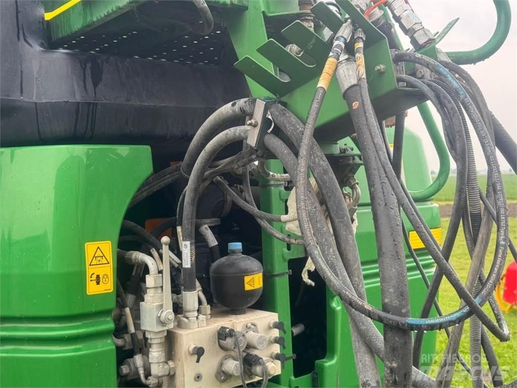 John Deere R952I Прицепные опрыскиватели