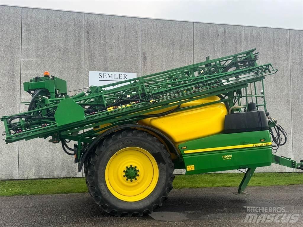 John Deere R952I Прицепные опрыскиватели