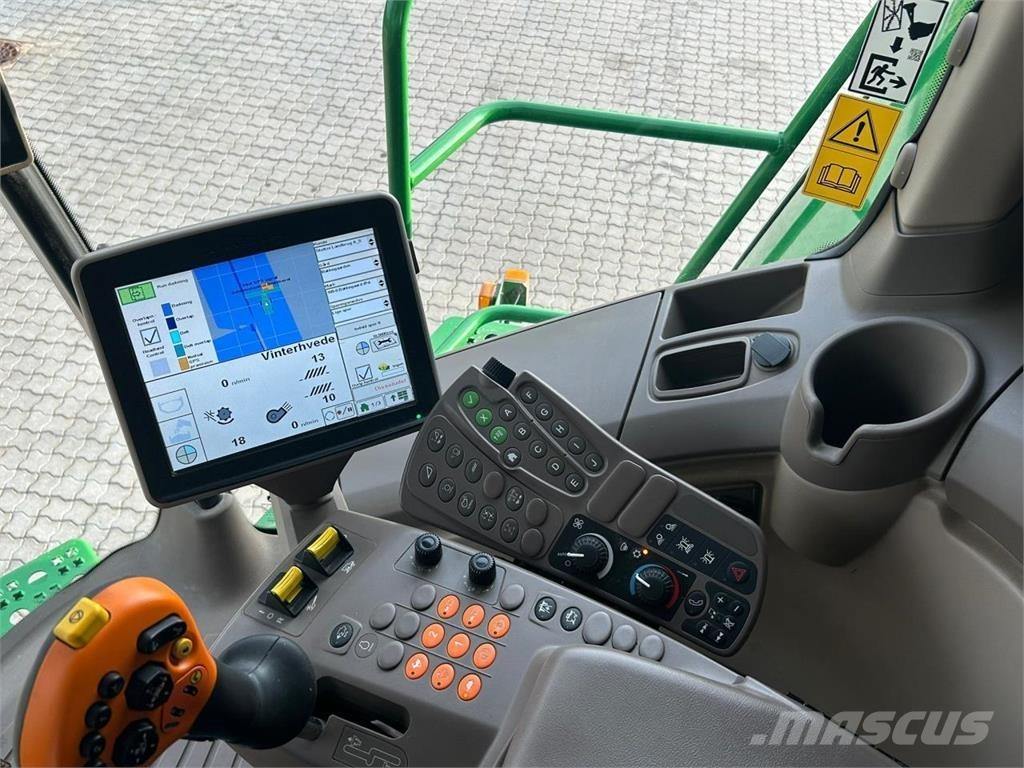 John Deere S690 Зерноуборочные комбайны