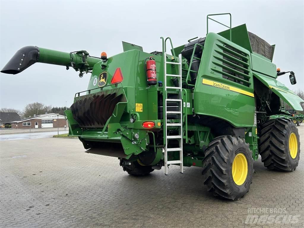 John Deere T670 Зерноуборочные комбайны