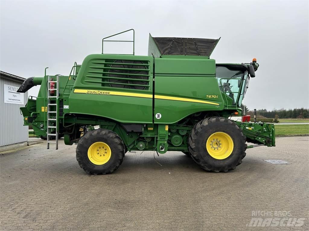 John Deere T670 Зерноуборочные комбайны