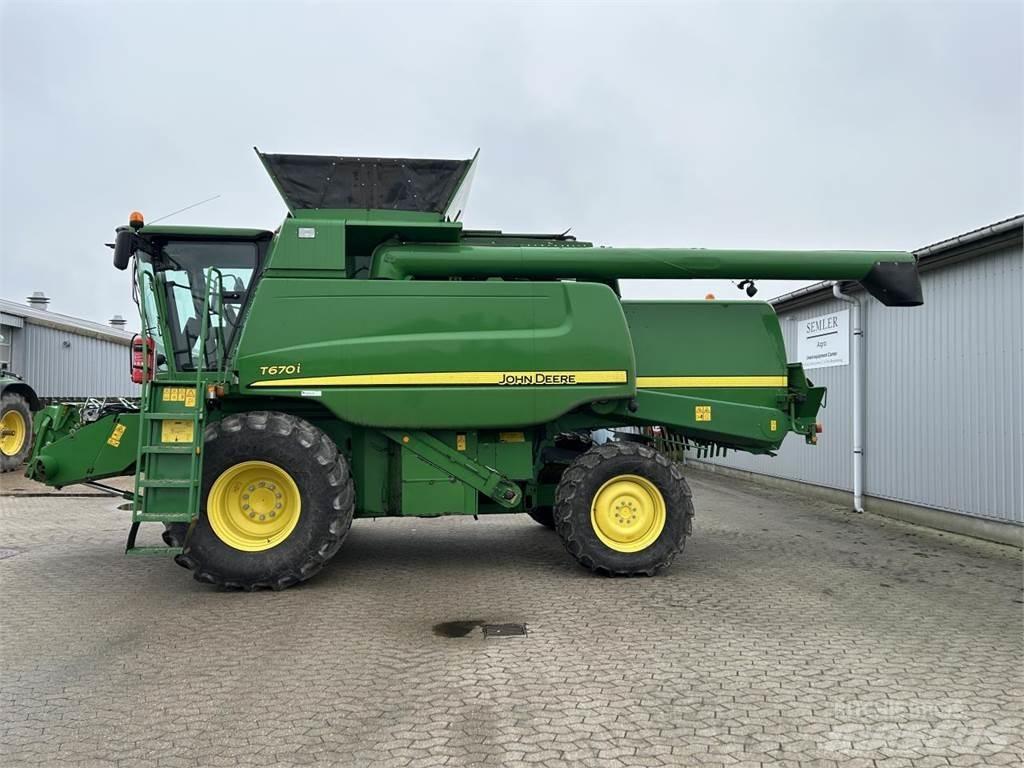 John Deere T670 Зерноуборочные комбайны