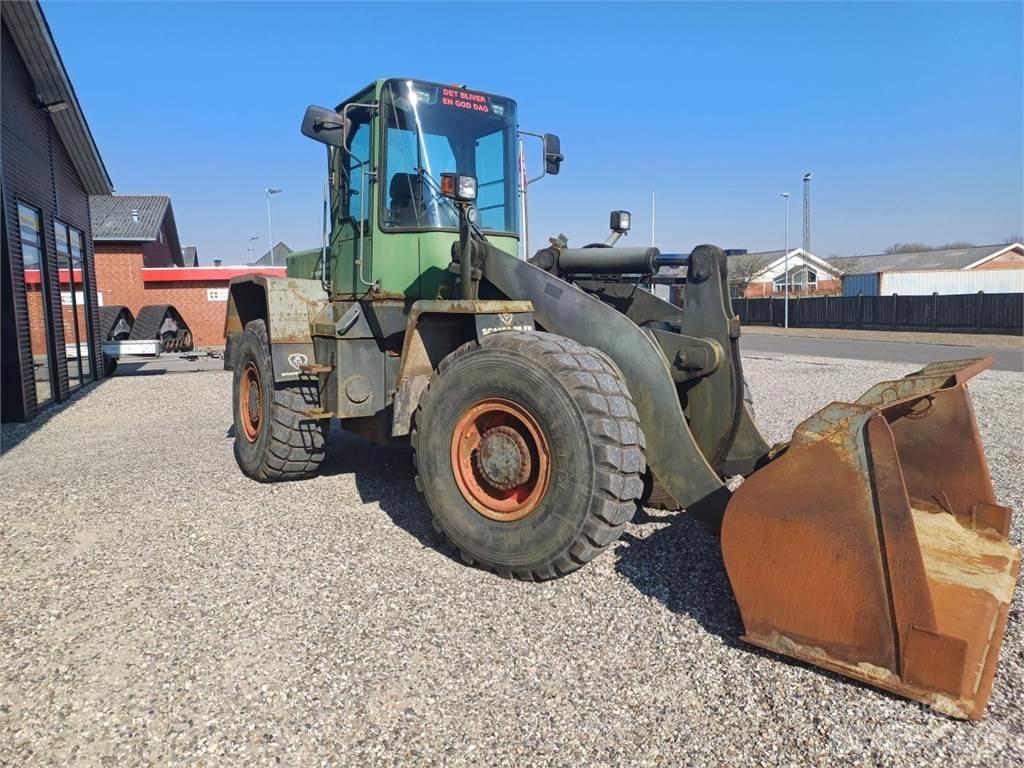 Komatsu WA270 Фронтальные погрузчики