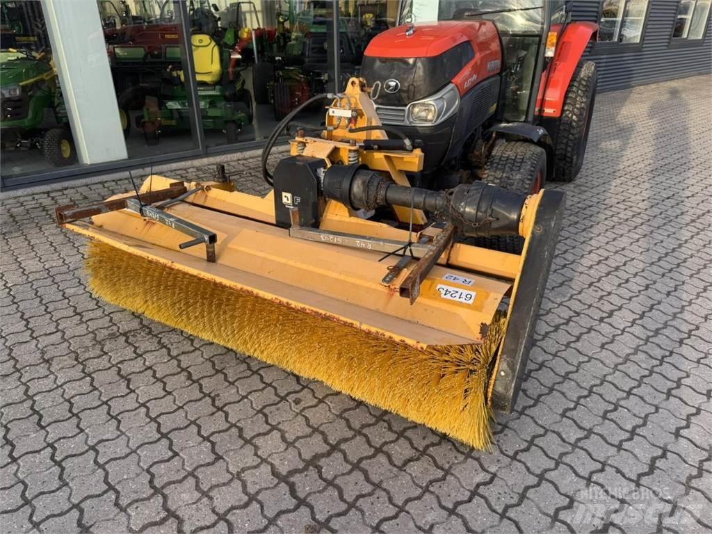 Kubota 5740 Коммунальные тракторы
