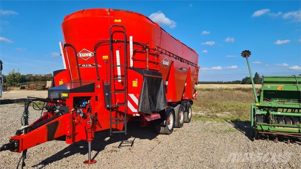 Kuhn 45.3 DL Кормовые вагоны