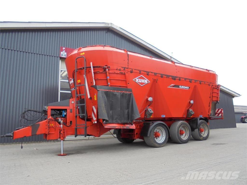 Kuhn 45.3 DL Кормовые вагоны