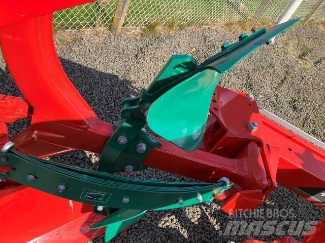 Kverneland 150 S Оборотные плуги