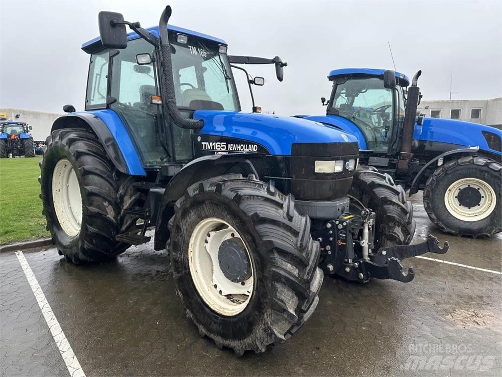 New Holland TM165 Трактора
