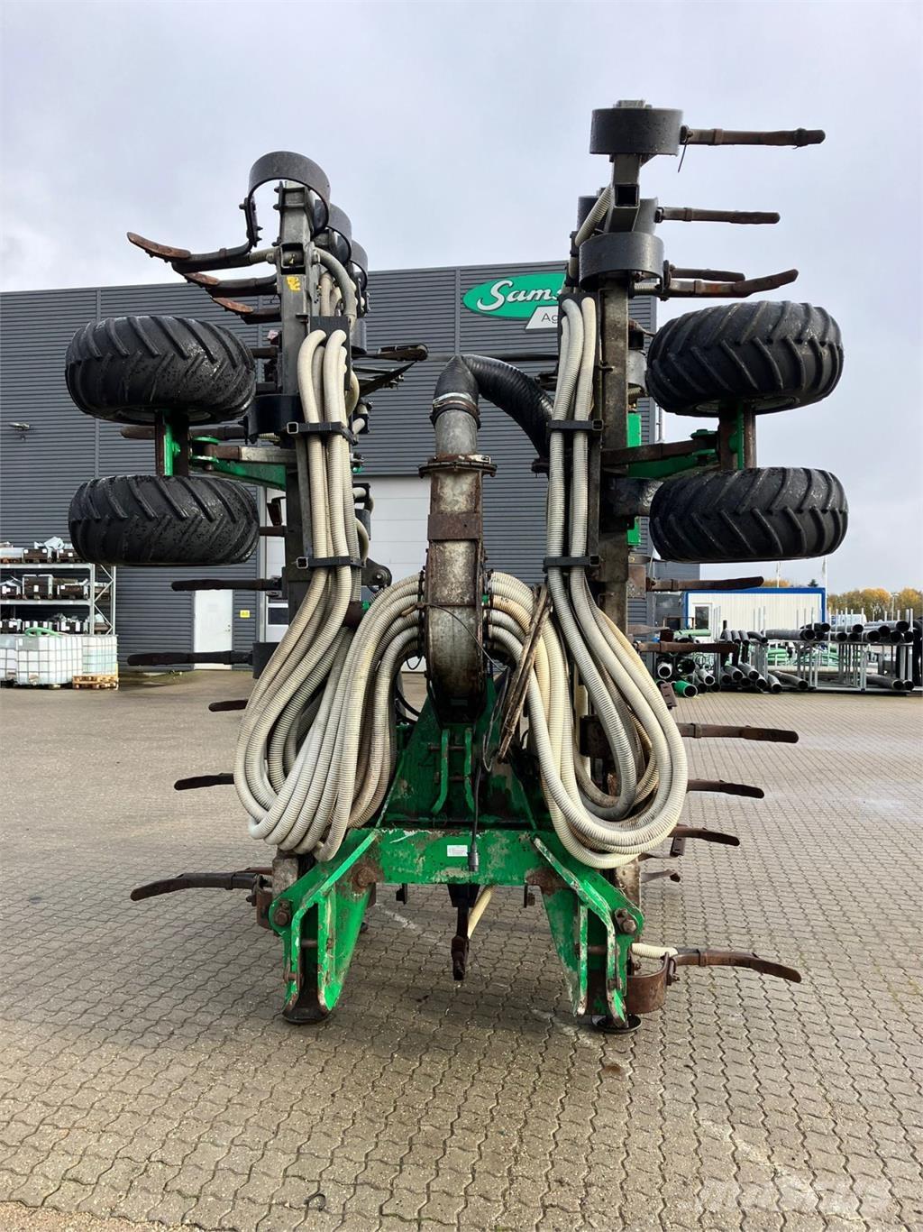 Samson CMX 8,6 Самоходные опрыскиватели